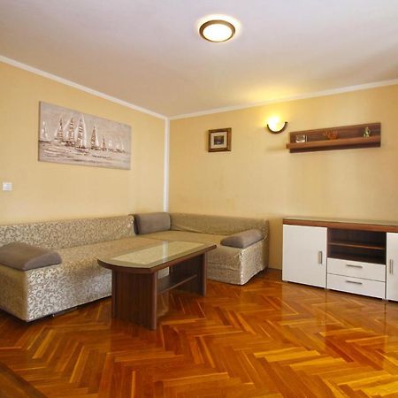 Apartment Mirela 2145 Fazana Exterior photo