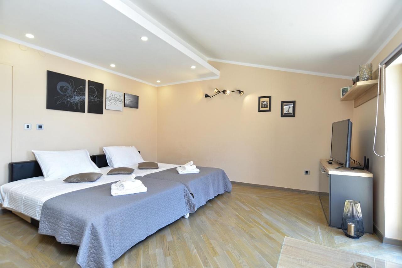 Apartment Mirela 2145 Fazana Exterior photo
