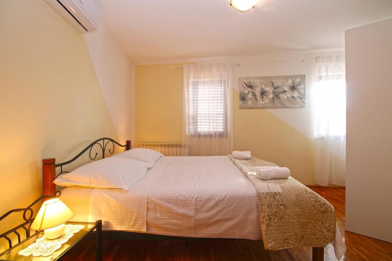Apartment Mirela 2145 Fazana Exterior photo