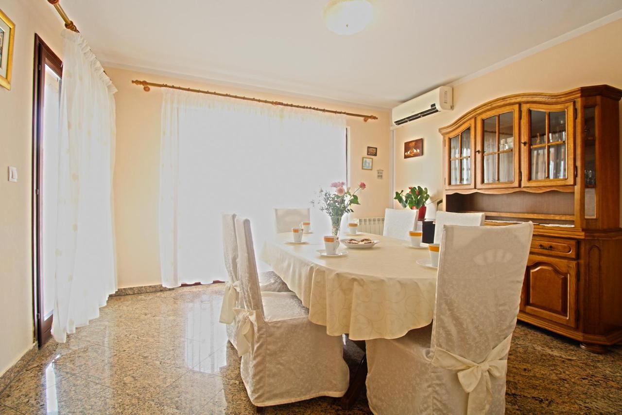 Apartment Mirela 2145 Fazana Exterior photo